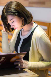 男女一边摸一边做羞羞的事情免费