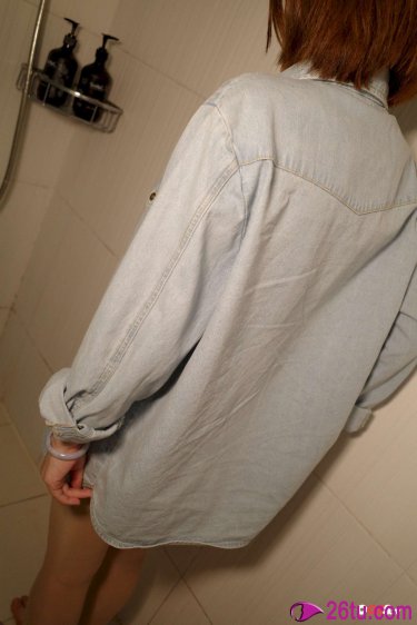 扒开粉嫩的小缝隙喷白浆h